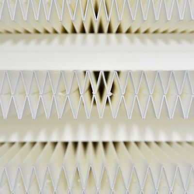 Qualité Filtrage de la poussière Matériau filtrant polyester non tissé Tissu à membrane en PTFE usine